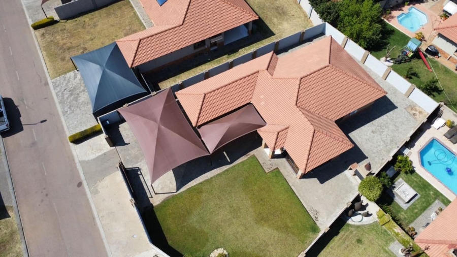 4 Bedroom Property for Sale in Hexrivier Lifestyle Estate North West